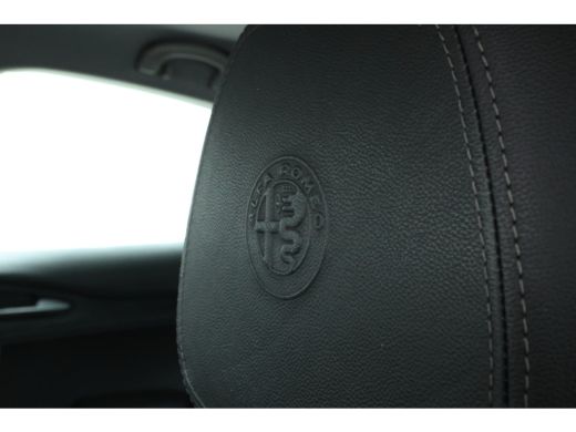 Alfa Romeo Stelvio 2.2d Super Automaat, Navigatie, Leer, Climate, ActivLease financial lease