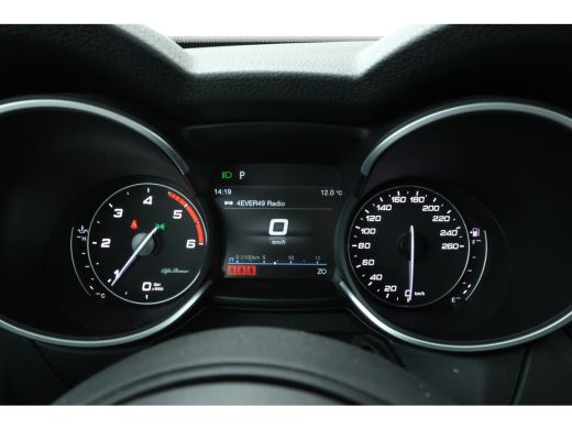 Alfa Romeo Stelvio 2.2d Super Automaat, Navigatie, Leer, Climate, ActivLease financial lease