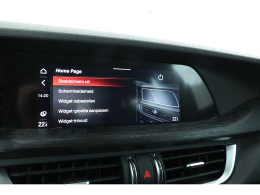 Alfa Romeo Stelvio 2.2d Super Automaat, Navigatie, Leer, Climate, ActivLease financial lease