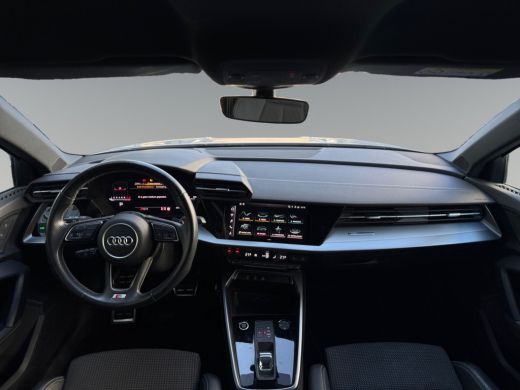 Audi A3 Limousine 30 110pk TFSI S edition Parkeerhulp achter | Cruise control | 	MMI navigatie plus MMI t... ActivLease financial lease