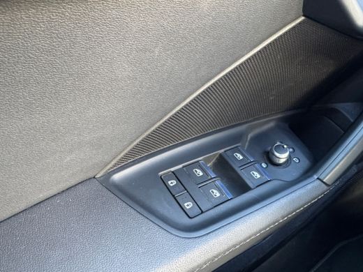 Audi A3 Limousine 30 110pk TFSI S edition Parkeerhulp achter | Cruise control | 	MMI navigatie plus MMI t... ActivLease financial lease