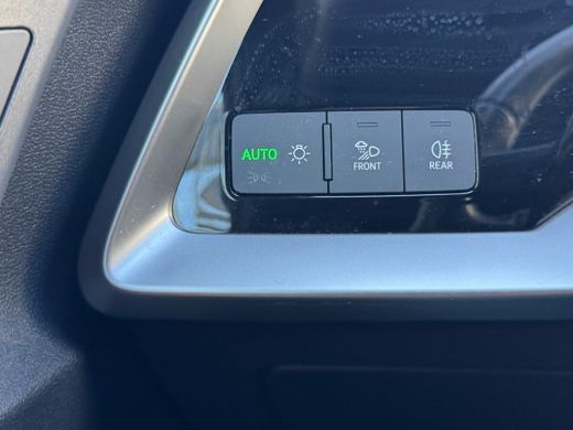 Audi A3 Limousine 30 110pk TFSI S edition Parkeerhulp achter | Cruise control | 	MMI navigatie plus MMI t... ActivLease financial lease