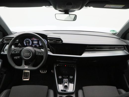 Audi A3 Sportback 45 TFSi e 272 Pk S-Line Competition | Stoelverwarming | Trekhaak | Camera | Adaptive Cr... ActivLease financial lease