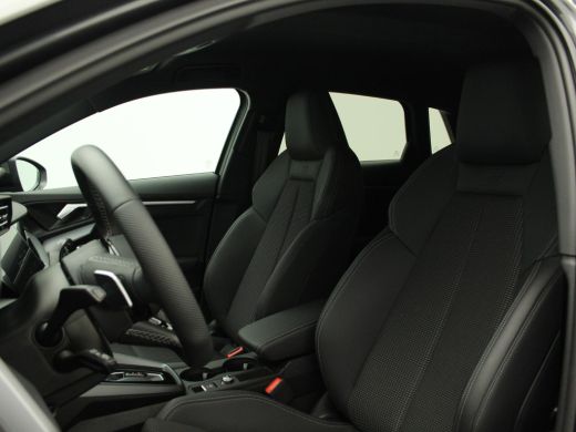 Audi A3 Sportback 45 TFSi e 272 Pk S-Line Competition | Stoelverwarming | Trekhaak | Camera | Adaptive Cr... ActivLease financial lease