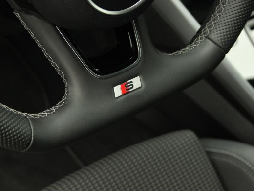 Audi A3 Sportback 45 TFSi e 272 Pk S-Line Competition | Stoelverwarming | Trekhaak | Camera | Adaptive Cr... ActivLease financial lease