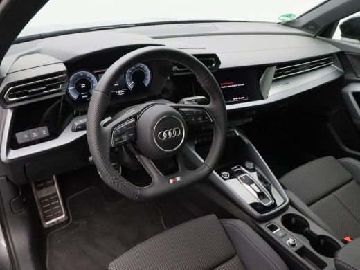 Audi A3 Sportback 45 TFSi e 272 Pk S-Line Competition | Stoelverwarming | Trekhaak | Camera | Adaptive Cr... ActivLease financial lease
