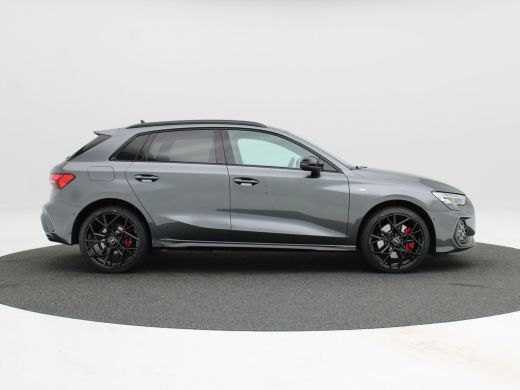 Audi A3 Sportback 45 TFSi e 272 Pk S-Line Competition | Stoelverwarming | Trekhaak | Camera | Adaptive Cr... ActivLease financial lease