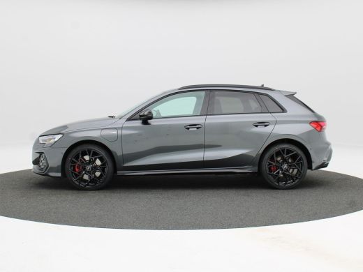 Audi A3 Sportback 45 TFSi e 272 Pk S-Line Competition | Stoelverwarming | Trekhaak | Camera | Adaptive Cr... ActivLease financial lease