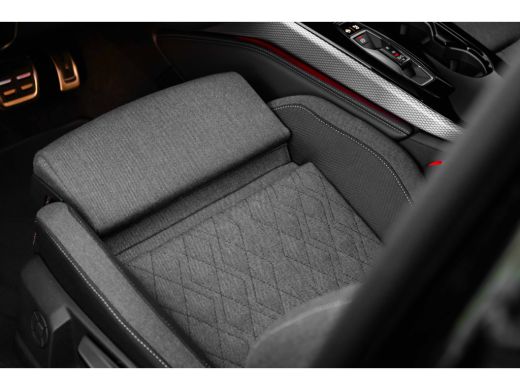Audi A5 Avant S edition 150PK | Rode Remklauwen | Trekhaak | Stoeverw. voor | Sfeerverlichting | Privacy ... ActivLease financial lease