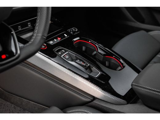 Audi A5 Limousine e-hybrid 299 pk S edition | 4-voudig verstelbare lendensteunen | Achterklep elektrisch ... ActivLease financial lease