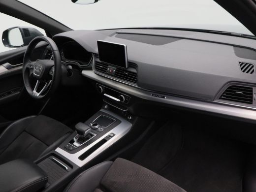 Audi Q5 55 TFSi e quattro Competition 367 Pk | Stoelverwaring | Camera | Navigatie | Adaptive Cruise | Cl... ActivLease financial lease