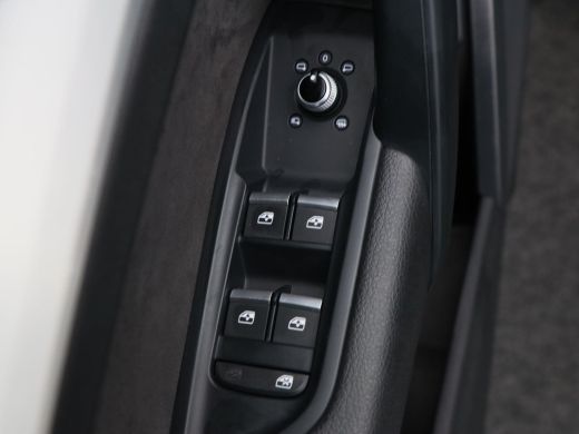 Audi Q5 55 TFSi e quattro Competition 367 Pk | Stoelverwarming | Camera | Navigatie | Adaptive Cruise | C... ActivLease financial lease