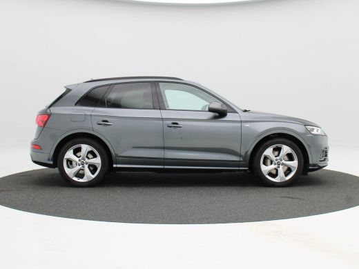 Audi Q5 55 TFSi e quattro Competition 367 Pk | Stoelverwaring | Camera | Navigatie | Adaptive Cruise | Cl... ActivLease financial lease