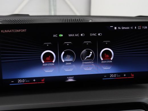 BMW 3 Serie 318i | Leder | Adaptive cruise | Stoelverwarming | Memory | Live Cockpit | Sportstoelen | Carplay... ActivLease financial lease
