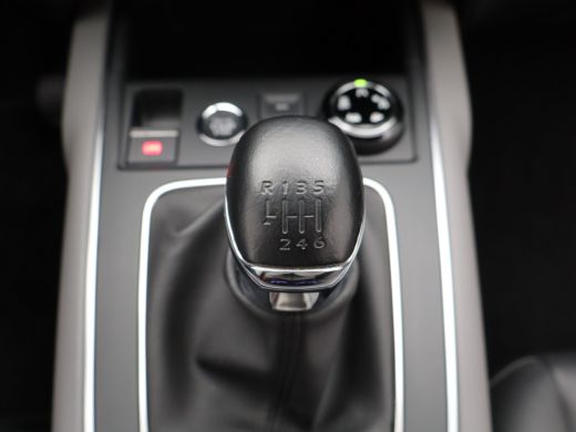 Citroën C5 Aircross 1.2 PureTech Feel | Stoelverwarming | Adaptive Cruise Control | Camera | Trekhaak Afneembaar | Hi... ActivLease financial lease