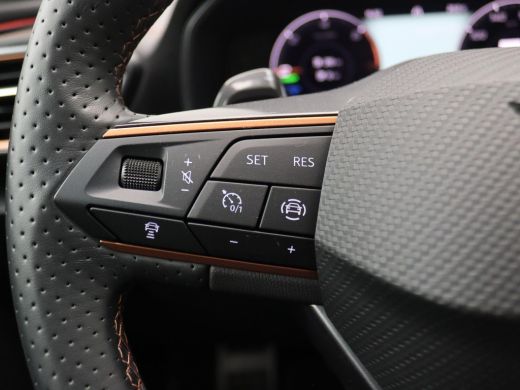 CUPRA Formentor 1.4 e-Hybrid VZ Performance 245PK DSG SOH 96%, Pano-Schuifdak, Trekhaak, Memorystoel, Elektr. Ach... ActivLease financial lease