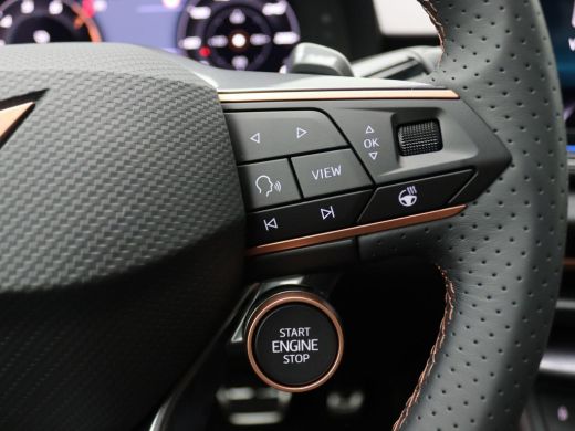 CUPRA Terramar 1.5 TSI e-Hybrid VZ Performance 272PK DSG Pano-Schuifdak, Trekhaak, 20" LM Velgen, Matrix-LED Ver... ActivLease financial lease