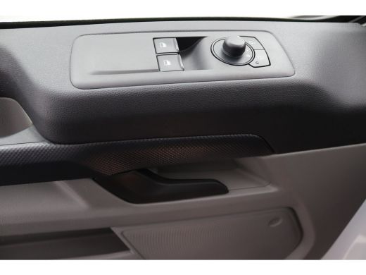 Ford Transit Custom 300 2.0 TDCI L2H1 Trend | Camera | LED Koplampen | Laadruimte Pakket | CarPlay/Android Auto | Bij... ActivLease financial lease