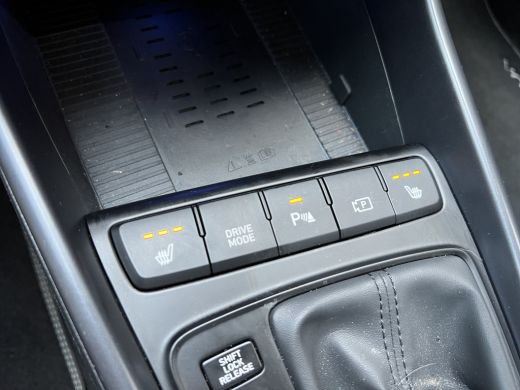Hyundai Bayon Premium 1.0 T-GDi Automaat | Camera | Climate controle | Carplay | Stoelverwarming | Digitaal coc... ActivLease financial lease