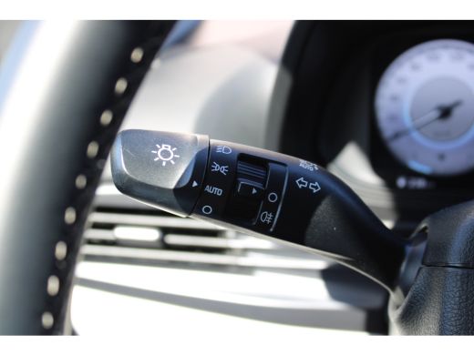 Hyundai i20 1.0 T-GDI Premium | Keyless entry | Lichtmetalen velgen 17" | Metaal-/micakleur ActivLease financial lease