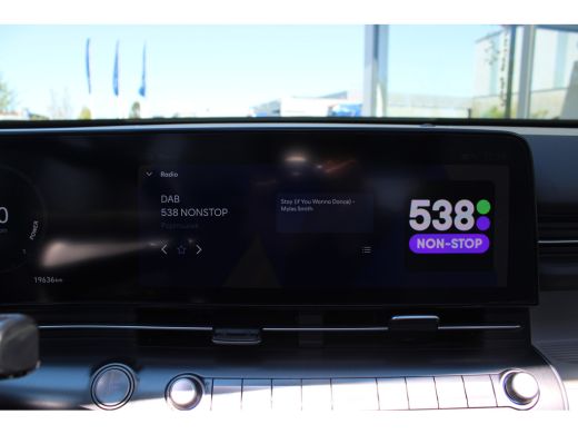 Hyundai Kona 1.6 GDI HEV Premium Sky | Achterruitverwarming | Extra getint glas | Keyless entry ActivLease financial lease