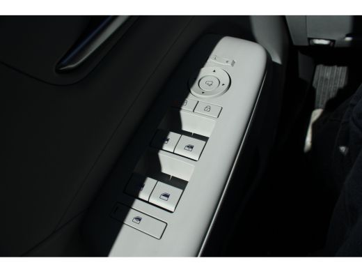 Hyundai Kona 1.6 GDI HEV Premium Sky | Achterruitverwarming | Extra getint glas | Keyless entry ActivLease financial lease