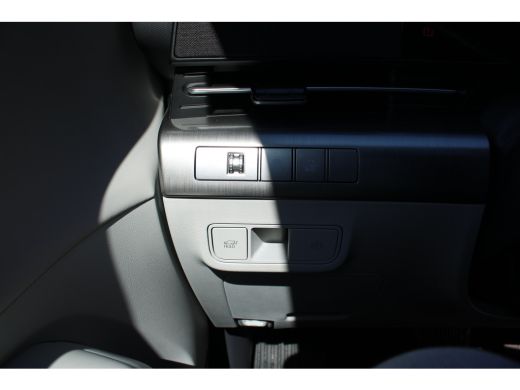 Hyundai Kona 1.6 GDI HEV Premium Sky | Achterruitverwarming | Extra getint glas | Keyless entry ActivLease financial lease