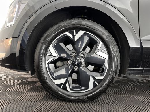 Kia Niro EV DynamicLine 64.8 kWh [ 3-Fase-11kW] {SOH-100%} (INCL-BTW) *LEATHER-FABRIC | ADAPTIVE-CRUISE | DIG... ActivLease financial lease