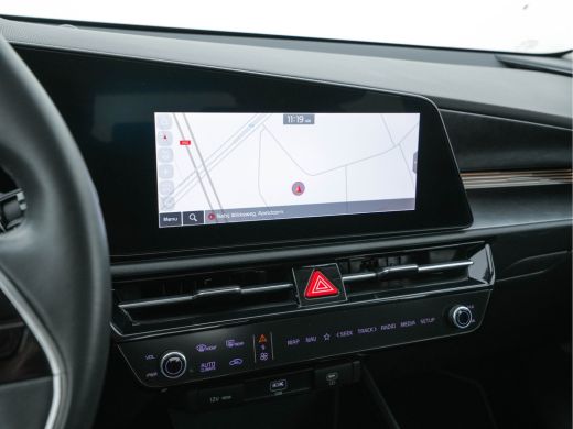 Kia Niro EV DynamicLine 64.8 kWh [ 3-Fase-11kW ] {SOH-100%} (INCL-BTW) *LEATHER-FABRIC | ADAPTIVE-CRUISE | DI... ActivLease financial lease