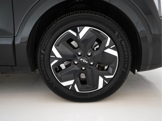 Kia Niro EV DynamicLine 64.8 kWh [ 3-Fase-11kW ] {SOH-100%} (INCL-BTW) *LEATHER-FABRIC | ADAPTIVE-CRUISE | DI... ActivLease financial lease