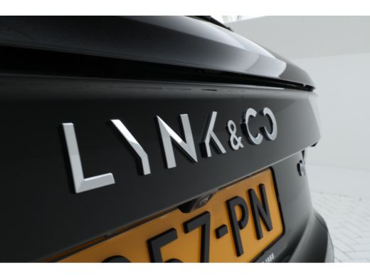 Lynk & Co 01 1.5 Full black, Panoramadak, 360 Camera, Apple Carplay, Trekhaak ActivLease financial lease