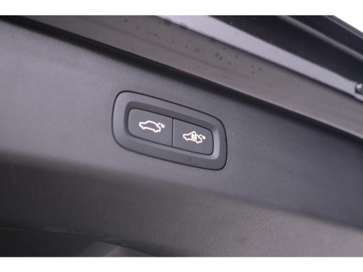 Lynk & Co 01 1.5 Full black, Panoramadak, 360 Camera, Apple Carplay, Trekhaak ActivLease financial lease