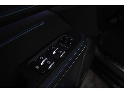 Lynk & Co 01 1.5 Full black, Panoramadak, 360 Camera, Apple Carplay, Trekhaak ActivLease financial lease