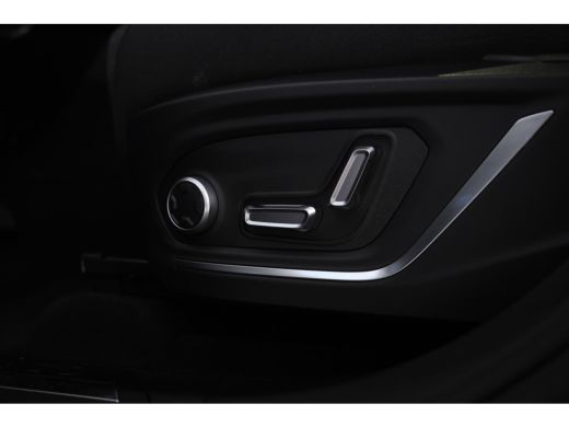 Lynk & Co 01 1.5 Full black, Panoramadak, 360 Camera, Apple Carplay, Trekhaak ActivLease financial lease