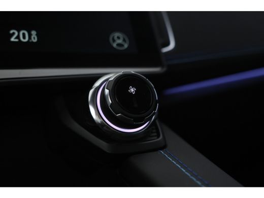 Lynk & Co 01 1.5 Full black, Panoramadak, 360 Camera, Apple Carplay, Trekhaak ActivLease financial lease