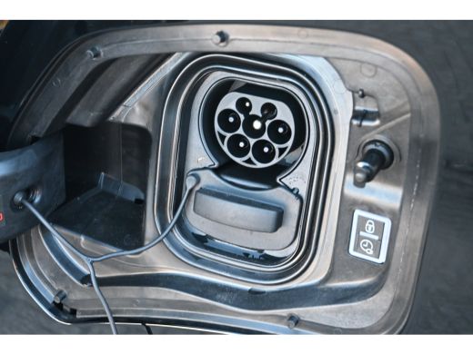 Opel Vivaro-e L3 75 kWh STX DEMO-DEAL! 8 Jaar Garantie! | Vol-Leder | Betimmering | Full-LED | Achteruitrijcame... ActivLease financial lease