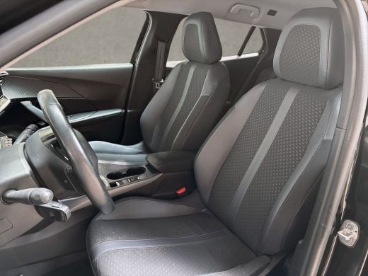 Peugeot 2008 1.2 PureTech Allure Sport (VIRTUAL COCKPIT, APPLE CARPLAY, GROOT NAVI, 360 CAMERA, KEYLESS, LEDER... ActivLease financial lease