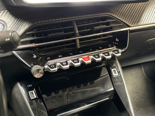 Peugeot 2008 1.2 PureTech Allure Sport (VIRTUAL COCKPIT, APPLE CARPLAY, GROOT NAVI, 360 CAMERA, KEYLESS, LEDER... ActivLease financial lease