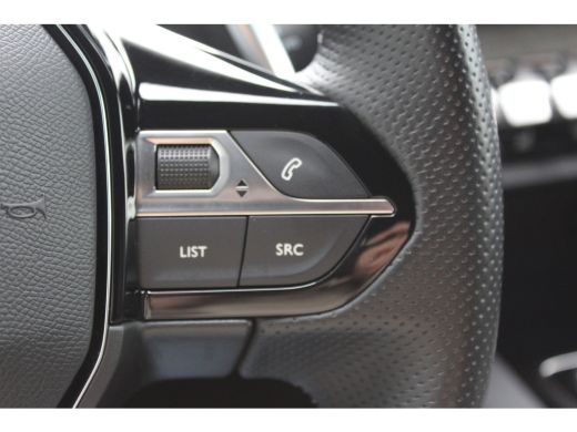 Peugeot 3008 1.2 PURETECH 130PK GT PACK AUTOMAAT / NAVI / LEDER / CLIMA / PDC / 19" LMV / CAMERA / BLACK PACK ... ActivLease financial lease