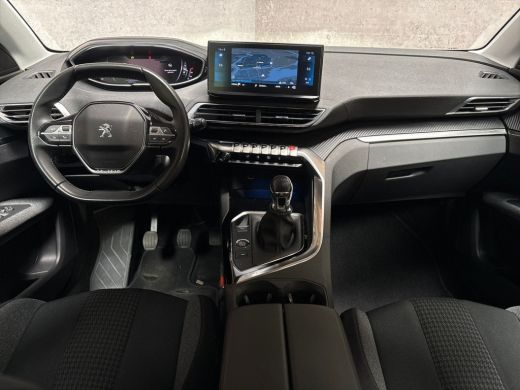 Peugeot 3008 1.2 PureTech Sport (APPLE CARPLAY, GROOT NAVI, 360 CAMERA, KEYLESS, SPORTSTOELEN, LANE ASSIST, CR... ActivLease financial lease