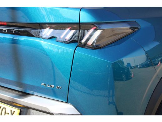 Peugeot 3008 1.6 plug-in Hybrid 195 Allure | Automaat | Navigatie | Panorama/schuifdak | Camera | All season |... ActivLease financial lease