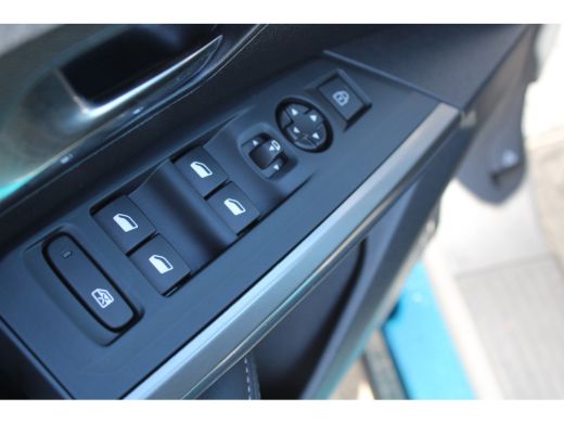 Peugeot 3008 1.6 plug-in Hybrid 195 Allure | Automaat | Navigatie | Panorama/schuifdak | Camera | All season |... ActivLease financial lease