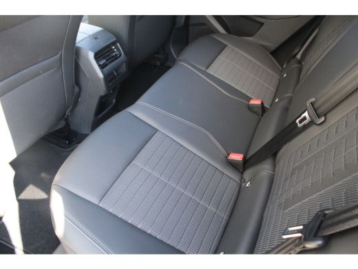 Peugeot 3008 1.6 plug-in Hybrid 195 Allure | Automaat | Navigatie | Panorama/schuifdak | Camera | All season |... ActivLease financial lease