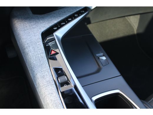 Peugeot 3008 1.6 plug-in Hybrid 195 Allure | Automaat | Navigatie | Panorama/schuifdak | Camera | All season |... ActivLease financial lease