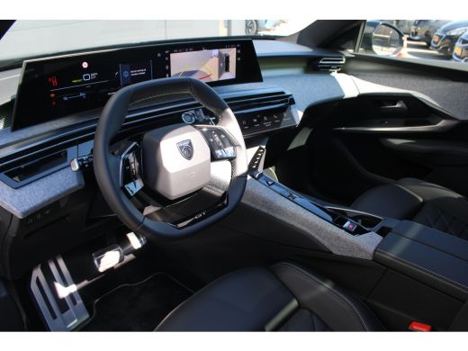 Peugeot 3008 1.6 plug-in Hybrid 195 GT Exclusive | Panorama/schuifdak | Lederen bekleding | Trekhaak | NL auto... ActivLease financial lease