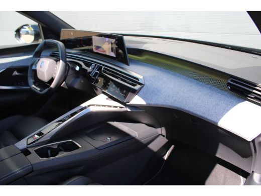 Peugeot 3008 1.6 plug-in Hybrid 195 GT Exclusive | Panorama/schuifdak | Lederen bekleding | Trekhaak | NL auto... ActivLease financial lease