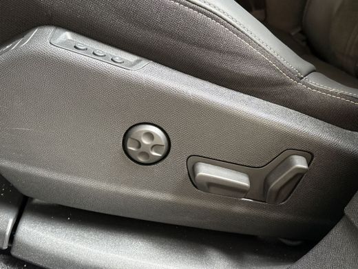 Peugeot 5008 1.2 PureTech GT-Line Automaat (MEMORY SEATS, FOCAL AUDIO, APPLE CARPLAY, 360 CAMERA, LEDER/ALCANT... ActivLease financial lease