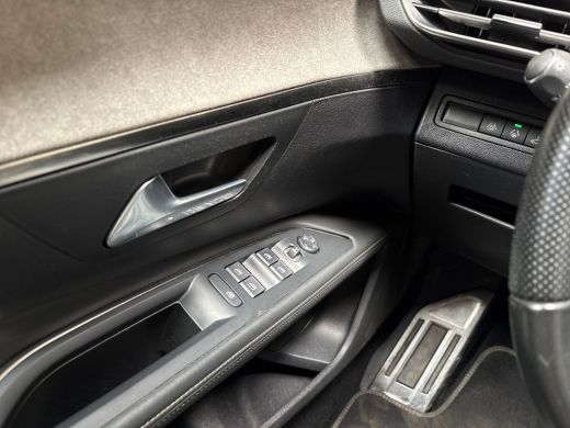 Peugeot 5008 1.2 PureTech GT-Line Automaat (MEMORY SEATS, FOCAL AUDIO, APPLE CARPLAY, 360 CAMERA, LEDER/ALCANT... ActivLease financial lease