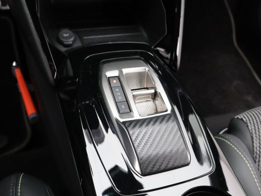 Peugeot e-2008 EV GT 54 kWh | Achteruitrijcamera | 11 kW lader | Adaptive Cruise Control ActivLease financial lease