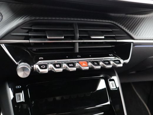 Peugeot e-2008 EV GT 54 kWh | Achteruitrijcamera | 11 kW lader | Adaptive Cruise Control ActivLease financial lease